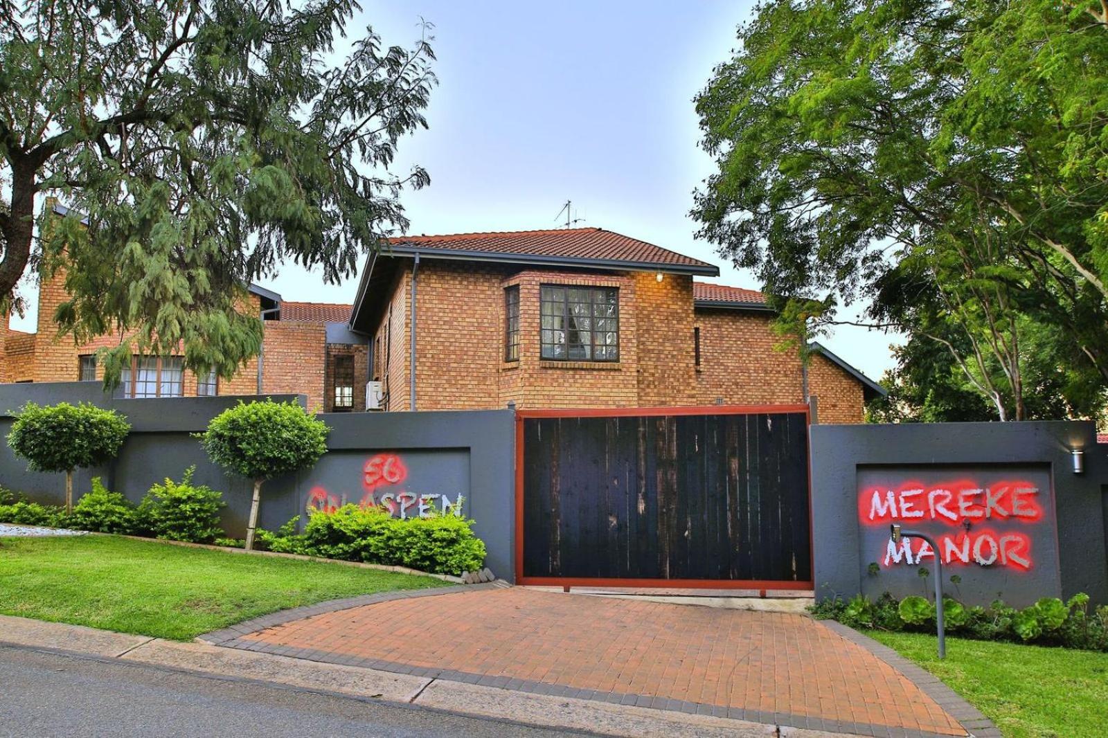 Mereke Manor Hotel Centurion Exterior photo